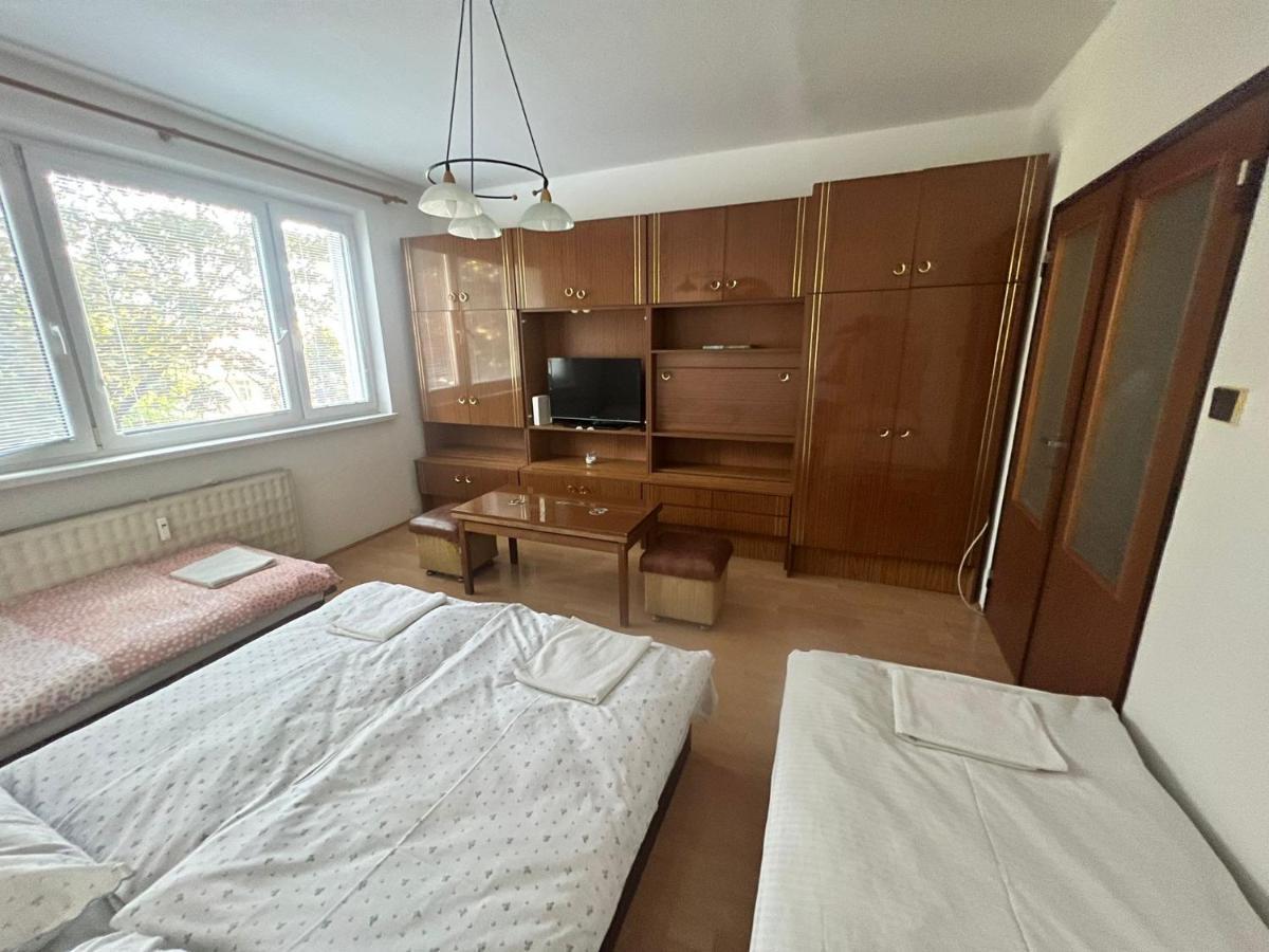Ferienwohnung Apartman Solid, Pressburg Exterior foto